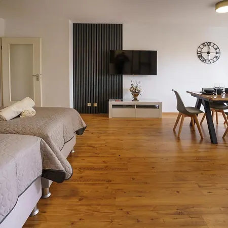 Immostay #2 -Moderne Wohnung Mit Zwei Balkonen, Wlan & Parkmoeglichkeit Stuhr Exterior photo