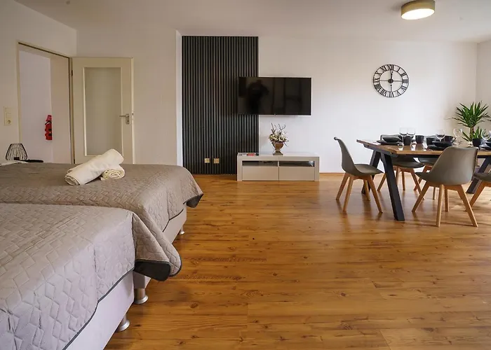 Immostay #2 -Moderne Wohnung Mit Zwei Balkonen, Wlan & Parkmoeglichkeit