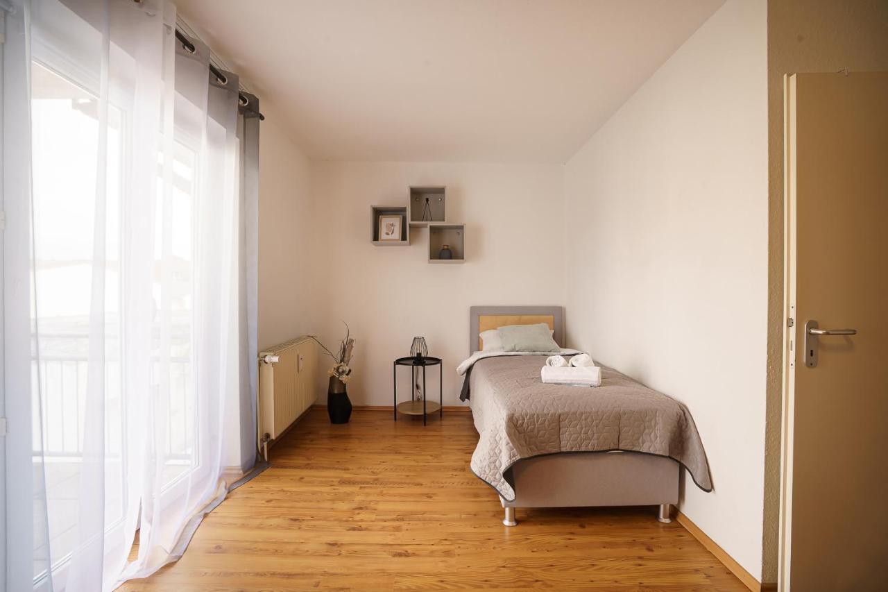 Immostay #2 -moderne Mit Zwei Balkonen, Wlan & Parkmoeglichkeit Apartment *